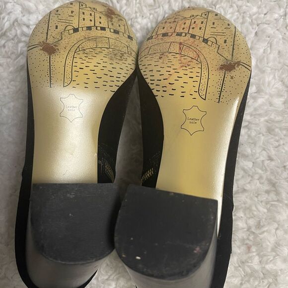 Bella Vita Fabric Black Suede Ankle Booties with Chunky Heels Side Zipper SZ12M - Picture 12 of 12